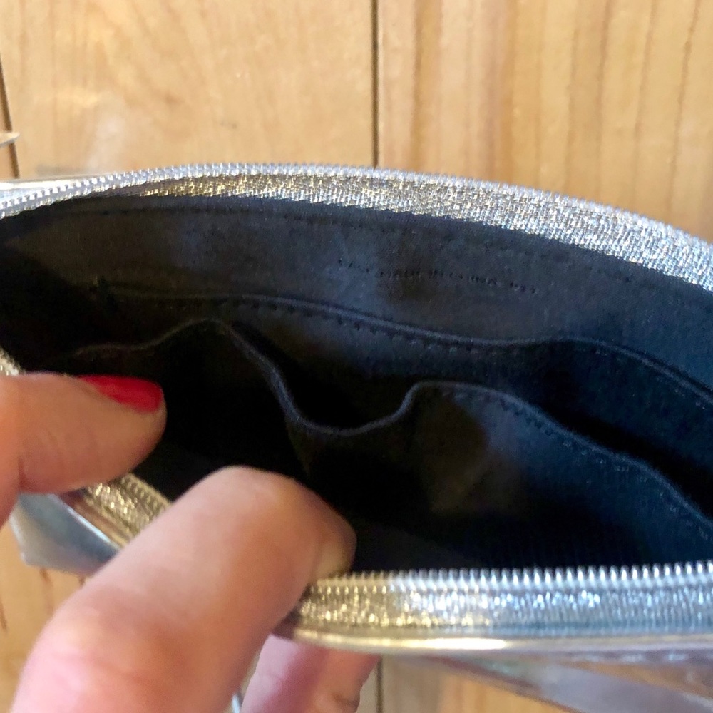 New metallic Bobbi Brown make up case - Picture 8 of 8
